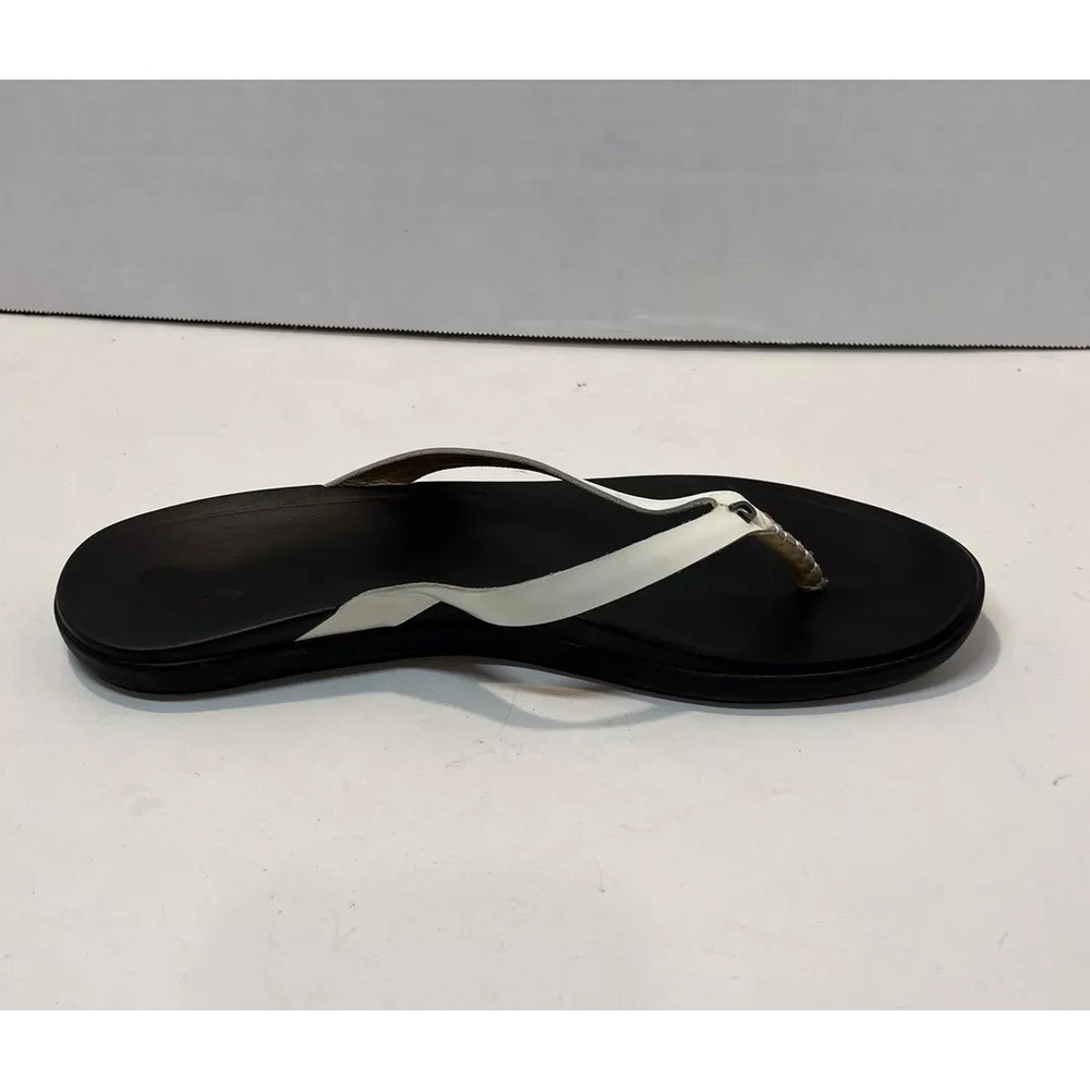 OluKai Black Flip Flops with White Patent Thong- sz 9 - Picture 8 of 13